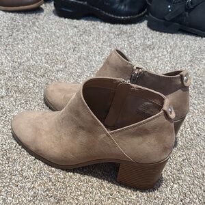 Women's Tan Ankle Boots
